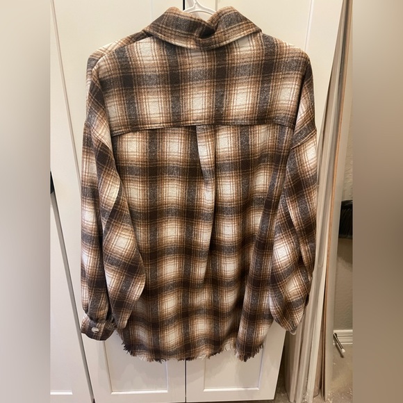 White Birch oversized brown flannel - Picture 6 of 7